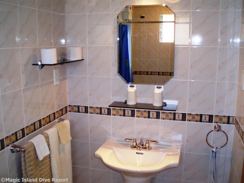 Magic Island Dive Resort Moalboal Room photo