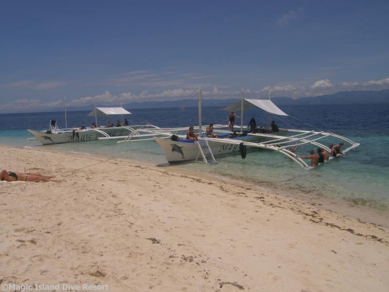 Magic Island Dive Resort Moalboal Exterior photo